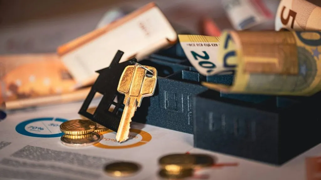 وکیل مالیات بر ارث املاک؛ از ارزیابی تا نقل و انتقال سند